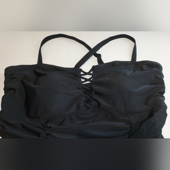 Torrid Black Lattice Front Wire Free Lightly Lined One Piece Swimsuit NWT - Picture 2 of 9